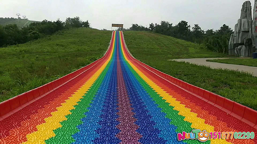 經(jīng)營慈溪彩虹滑道是否需看潮流？因人而異